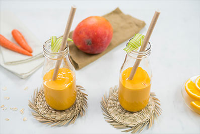 Smoothie de zanahoria, mango, naranja y avena