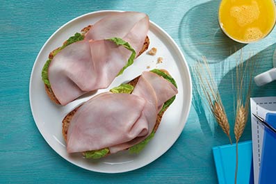 Tostadas con jamón cocido