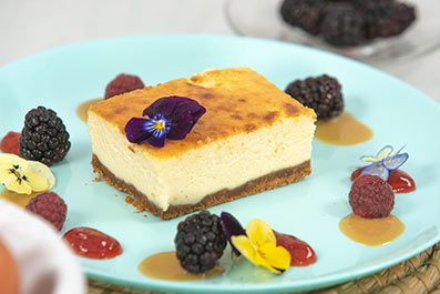 Cheesecake con mermelada de fresa