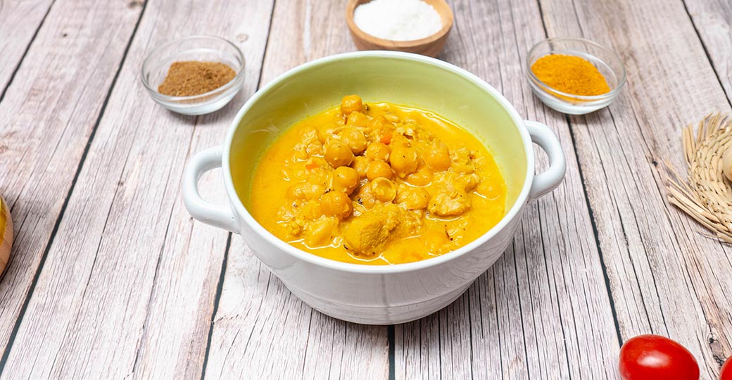 Chup-Chup de garbanzos, pollo y coco