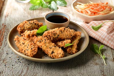 Pollo katsu con ensalada japonesa